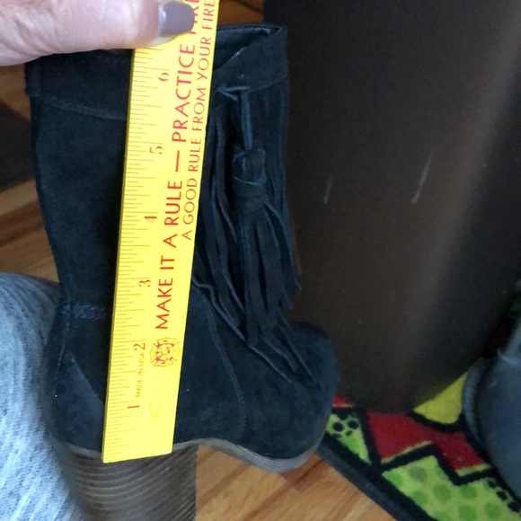 Ralph Lauren fringe boots - Picture 3 of 3